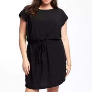 *NWT* Old Navy Black Tie-Waist Dress